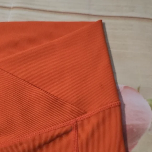 WILO orange ribbed shorts - Picture 4 of 9